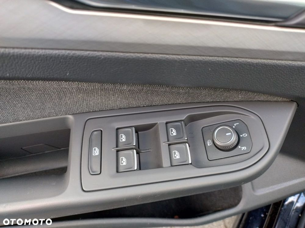 Volkswagen Golf - 16