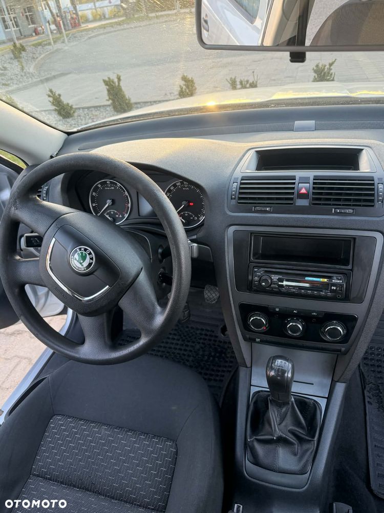 Skoda Octavia 1.6 Tour Classic - 7