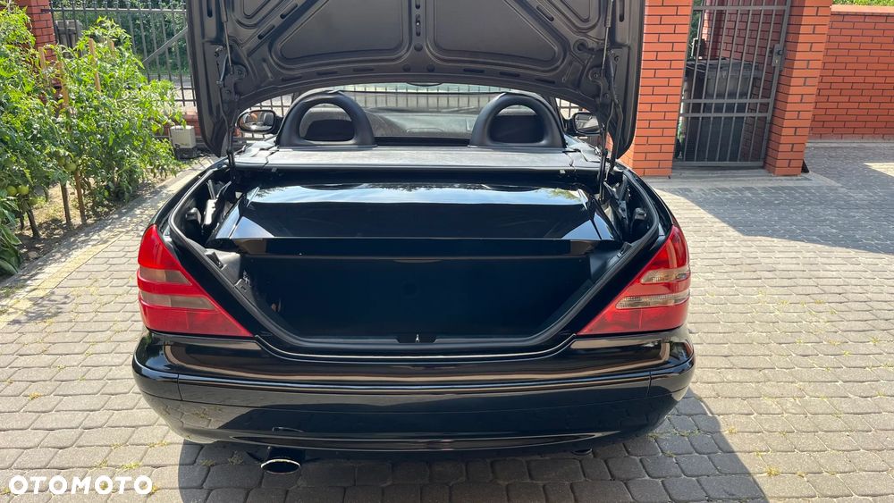 Mercedes-Benz SLK - 16