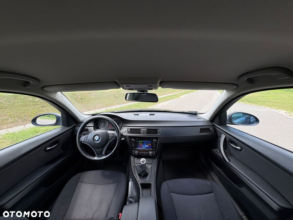 BMW Seria 3 320i - 7