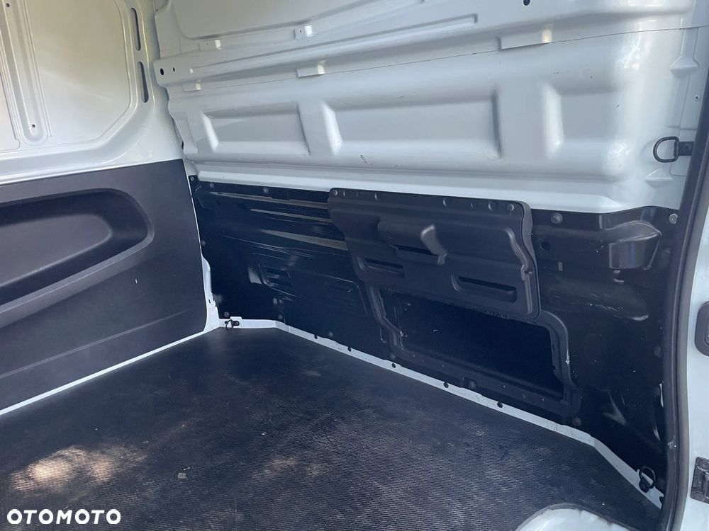 Renault Trafic - 17