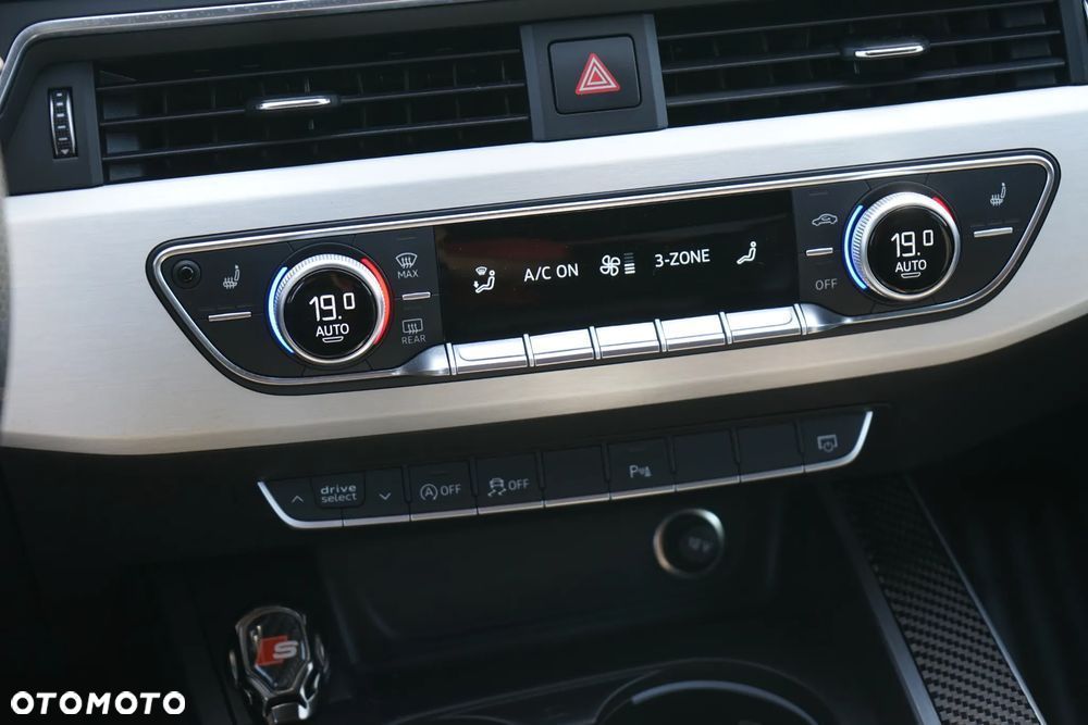 Audi A4 Avant 40 TFSI S tronic S line - 28