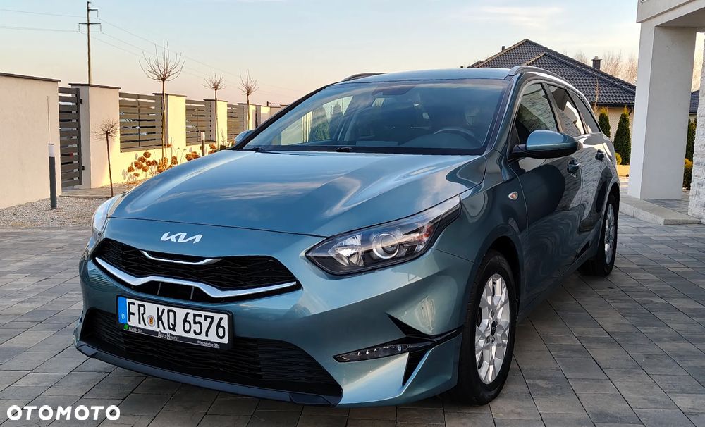 Kia Ceed ver-1-6-crdi-mhev-business-line - 3