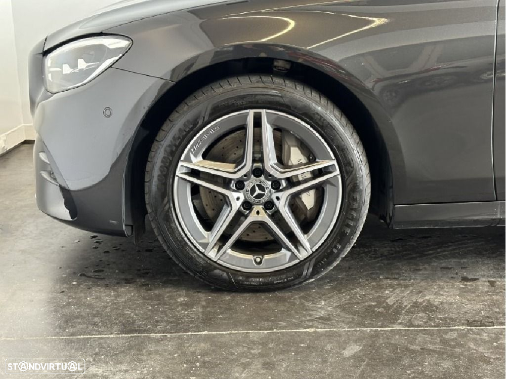 Mercedes-Benz E 300 - 5