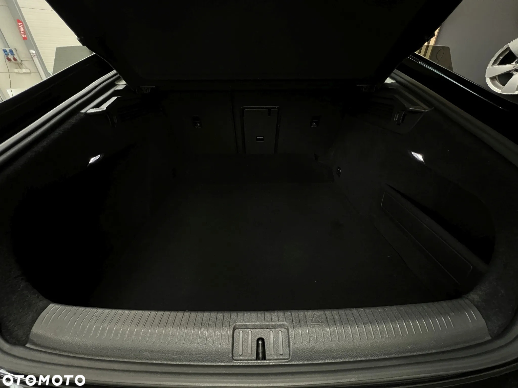 Volkswagen Arteon 2.0 TDI SCR DSG Elegance - 23