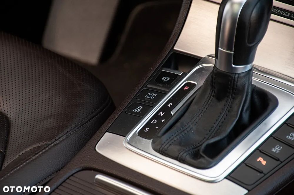 Volkswagen Passat 2.0 TDI DPF Highline DSG - 21