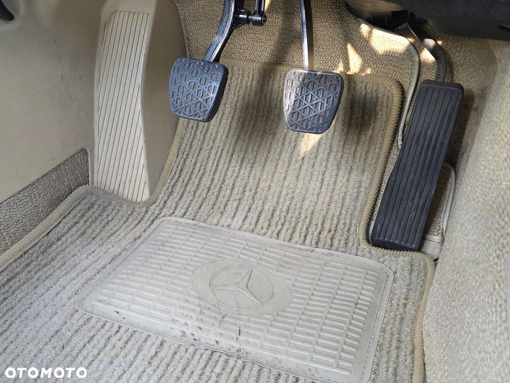 Mercedes-Benz W201 (190) - 26