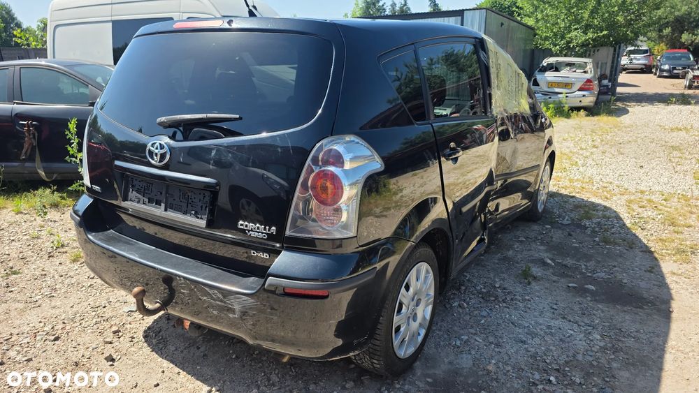 Toyota Corolla Verso 2.2 D-CAT Sol - 26