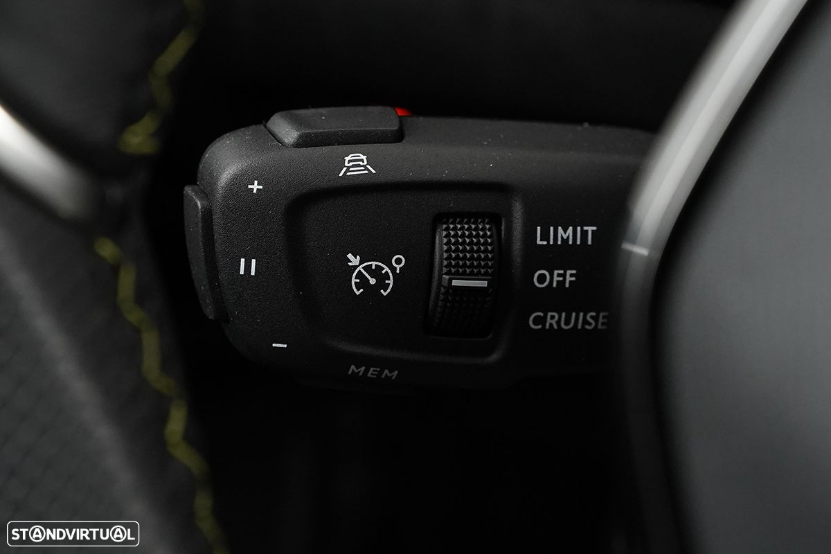 Peugeot e-2008 50 kWh GT - 19