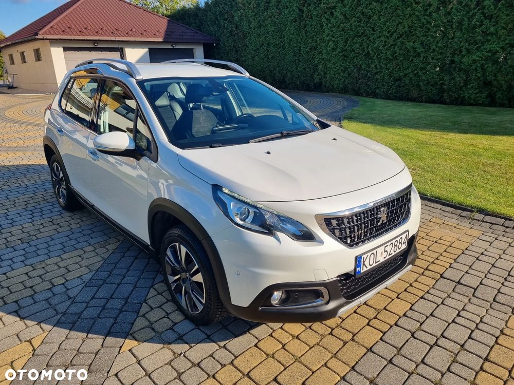 Peugeot 2008 1.2 Pure Tech Allure S&S - 29