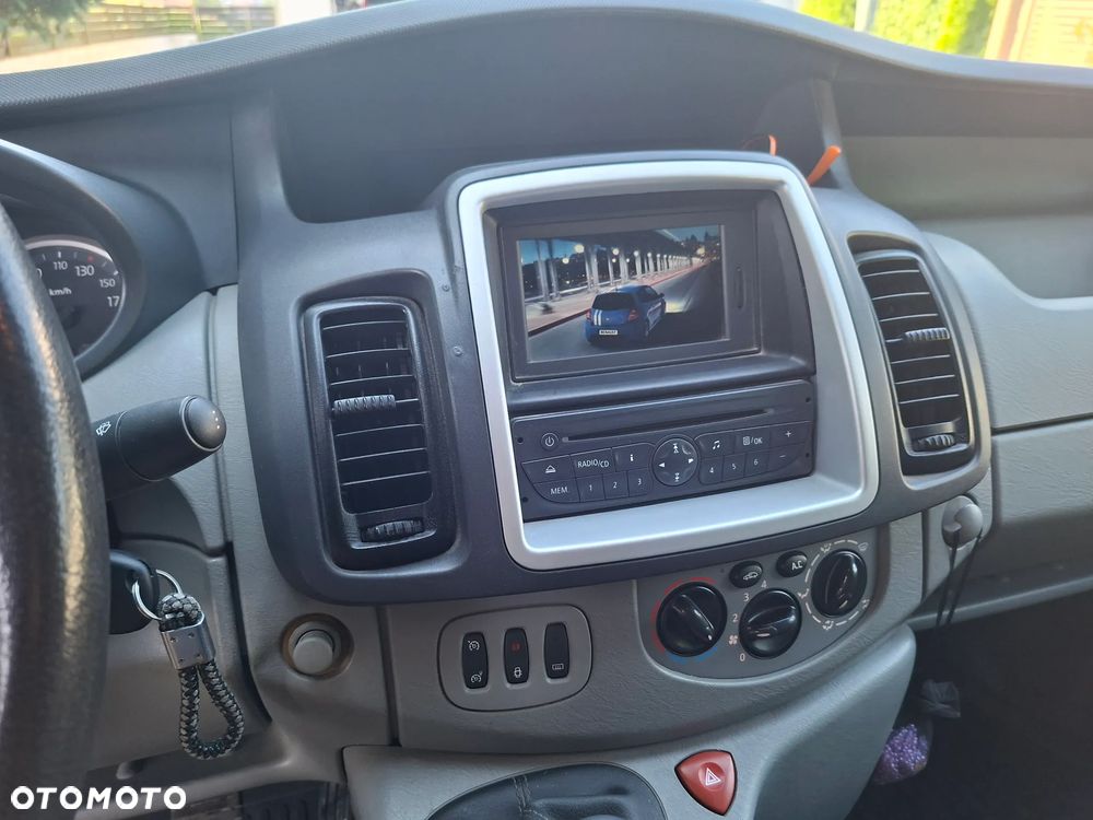 Renault TRAFIC - 7