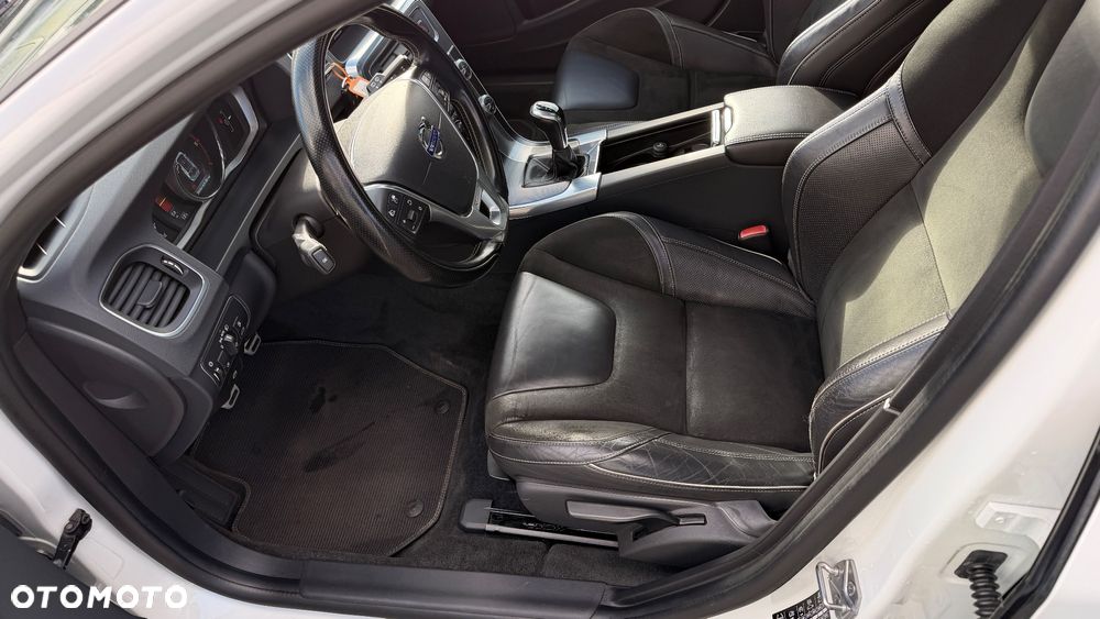 Volvo V60 D4 Drive-E R-Design Summum - 10