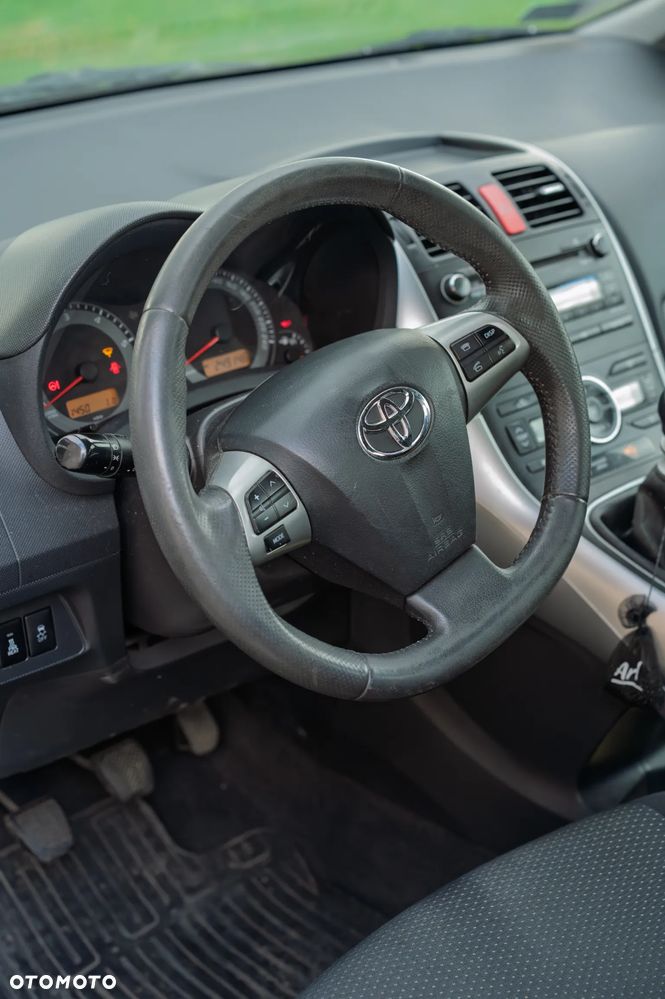 Toyota Auris - 9
