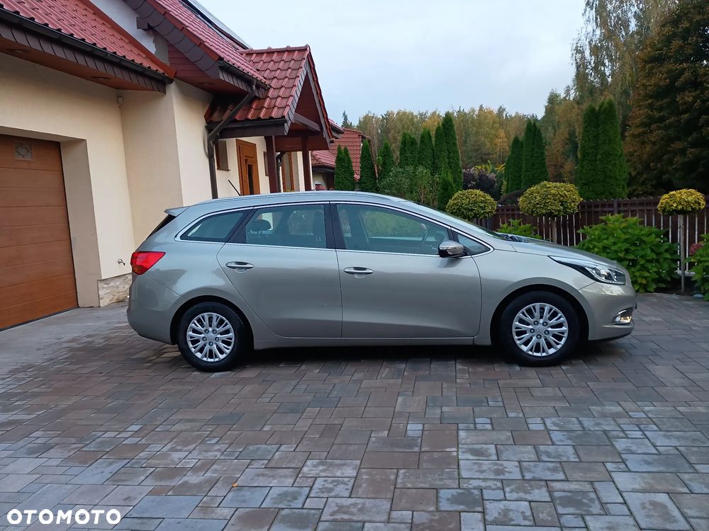 Kia Ceed - 4