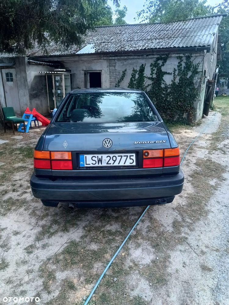 Volkswagen Vento 1.8 GL - 3