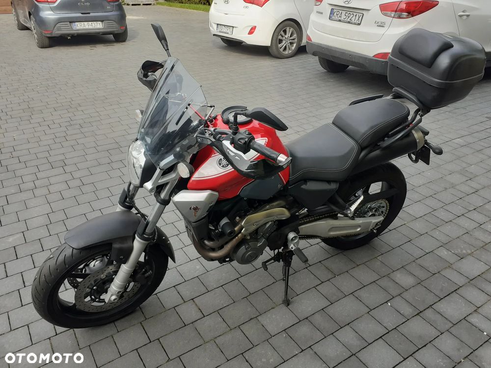 Yamaha MT - 6