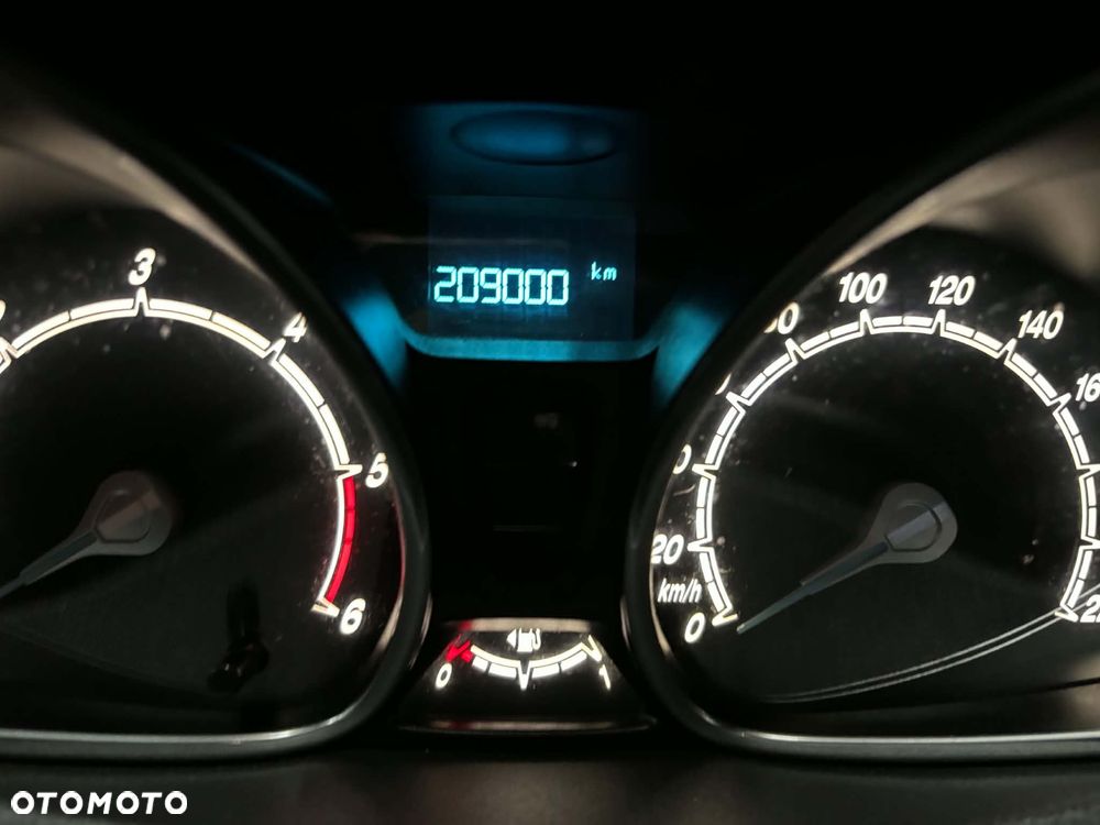 Ford Fiesta 1.5 TDCi Ambiente - 21