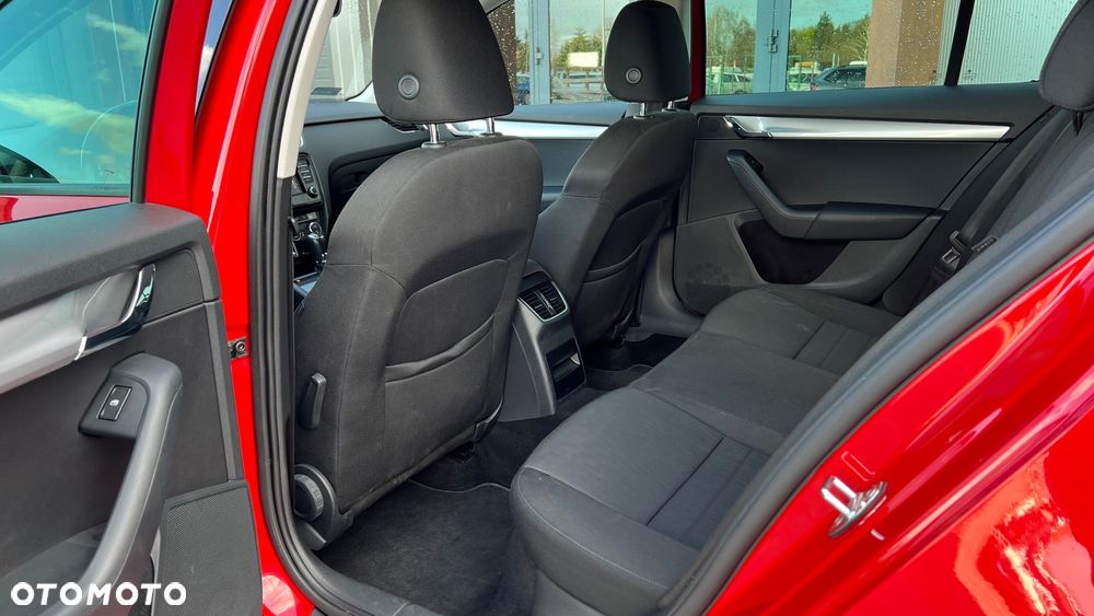 Skoda Octavia 1.8 TSI Elegance DSG - 8