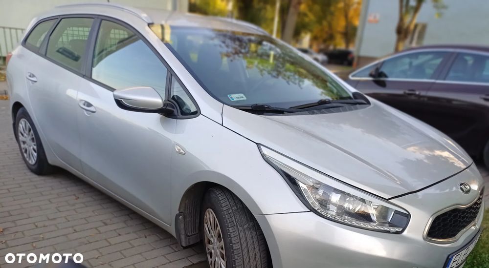 Kia Ceed - 10
