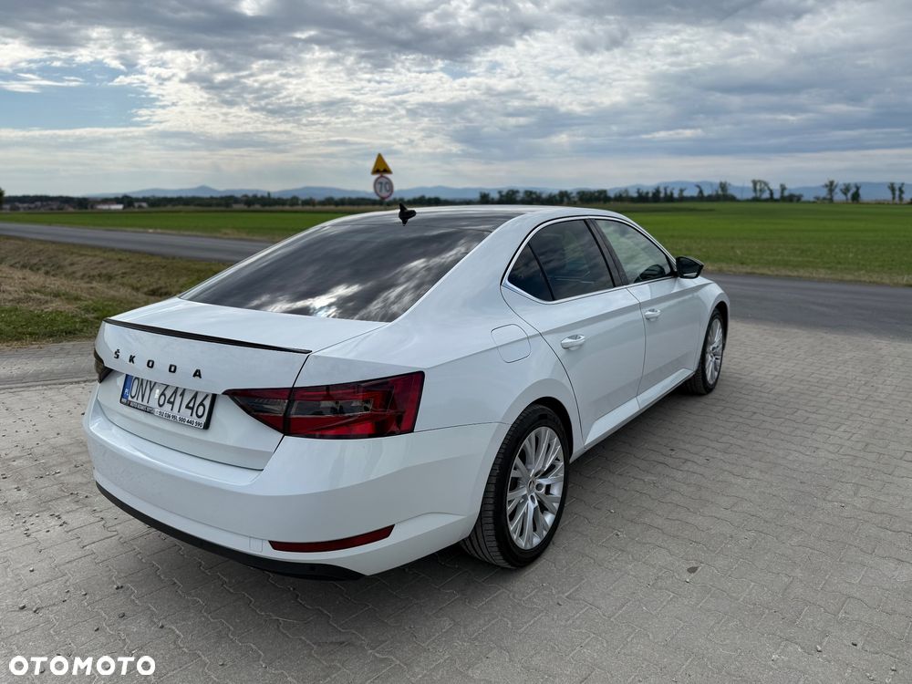 Skoda Superb 1.5 TSI Plug-in Hybrid Edition 130 DSG - 11