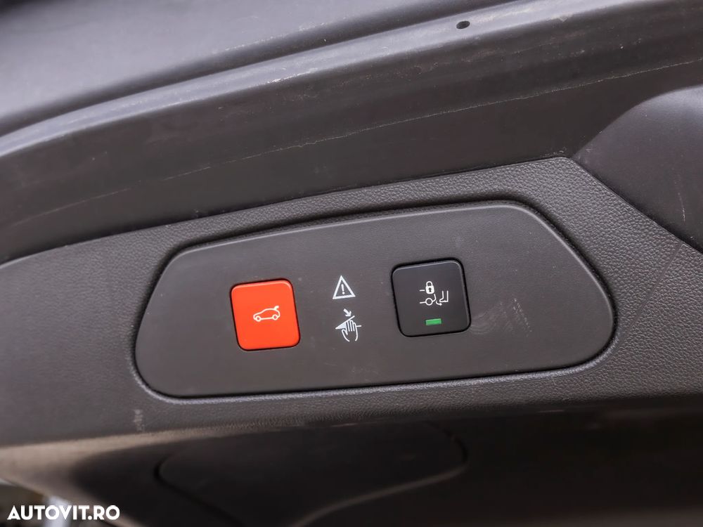Opel Grandland X 1.6 Turbo START/STOP Ultimate - 33