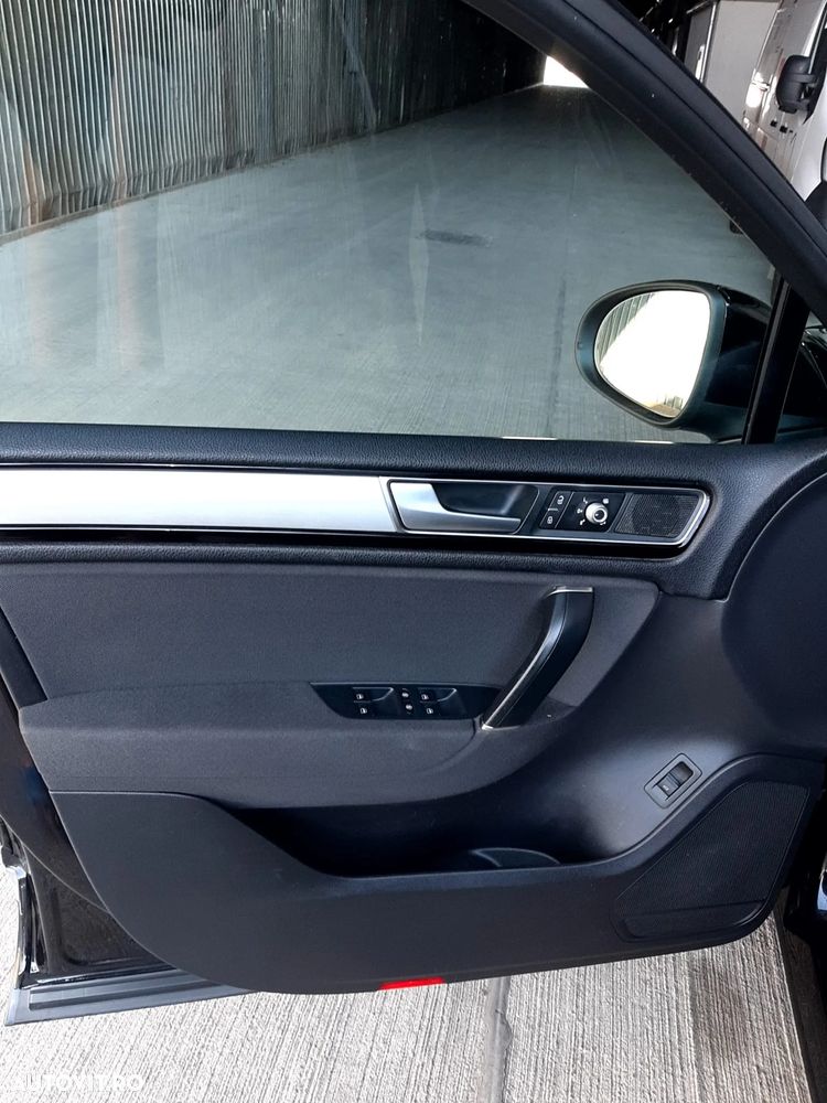Volkswagen Touareg - 3