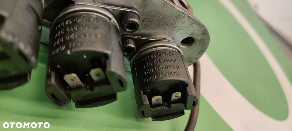 Blok zaworowy ZF 2093352067 Powershift F515100090100 Fendt Xylon 520 - 10