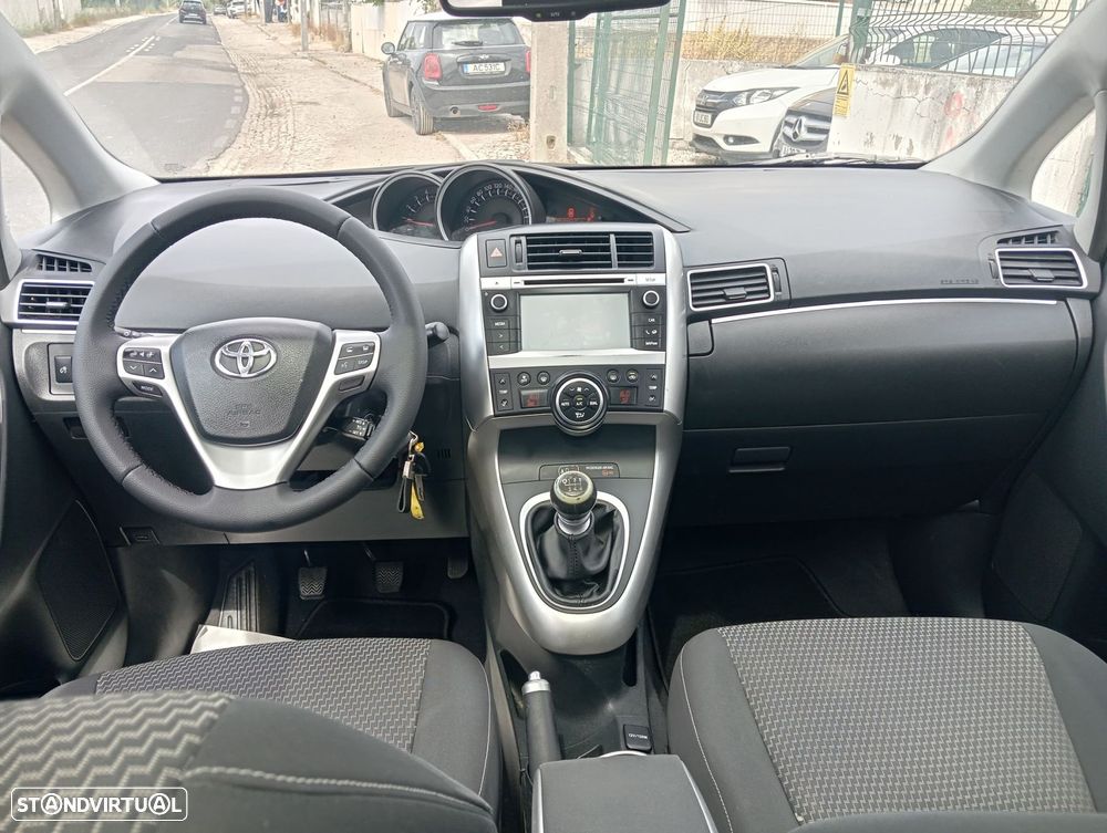 Toyota Verso 1.6 D-4D Comfort+GPS - 17
