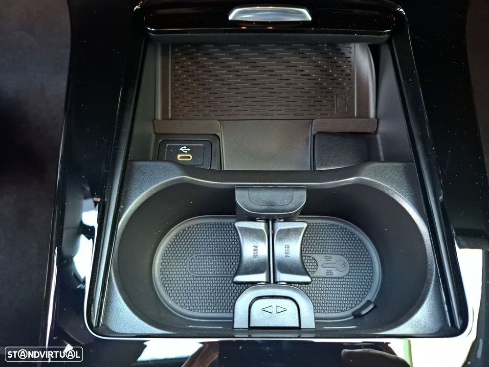 Mercedes-Benz A 250 e - 22