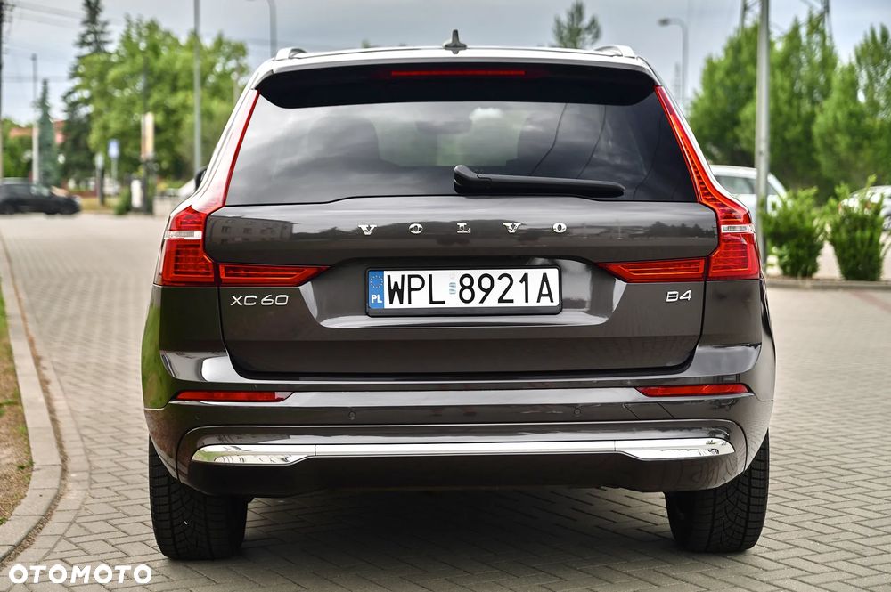 Volvo XC 60 B4 D Plus Bright - 12