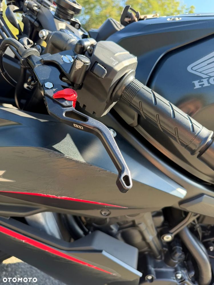 Honda CBR - 13