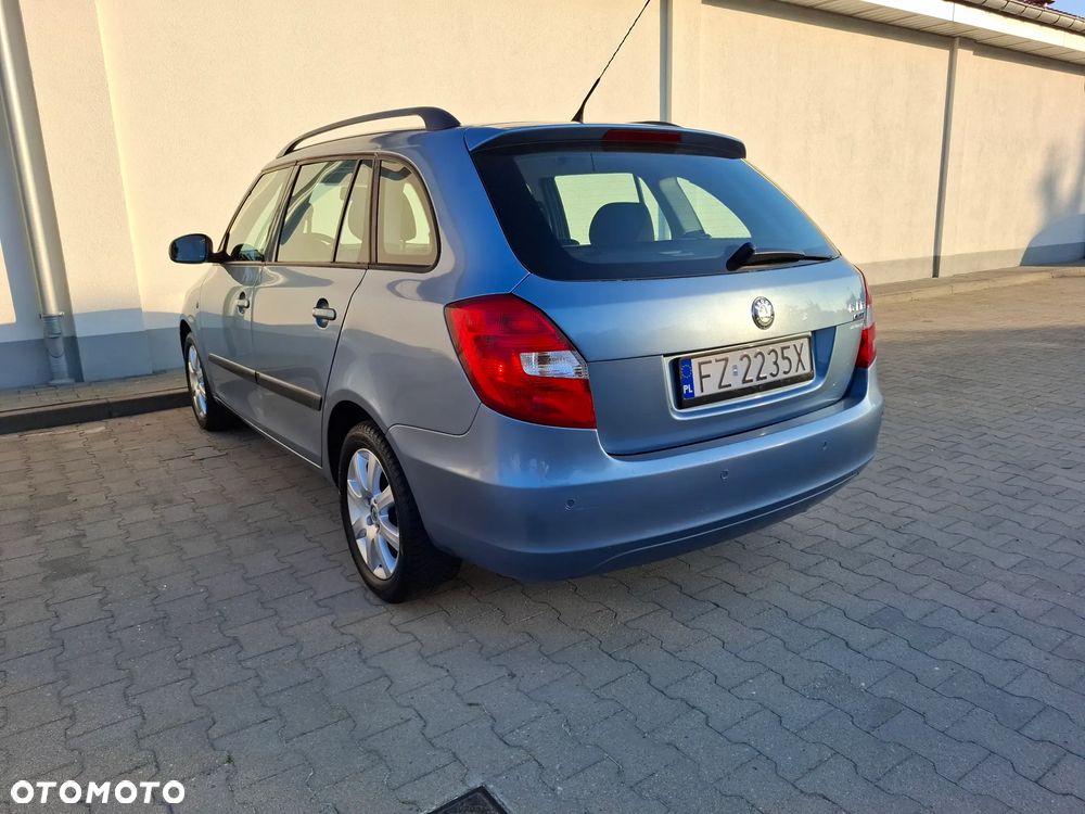 Skoda Fabia 1.4 16V Comfort - 4