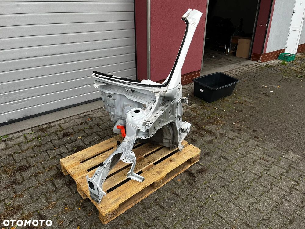 TOYOTA YARIS IV CWIARTKA PRZÓD LEWA PODŁÓZNICA SŁUPEK LEWY FARTUCH - 2