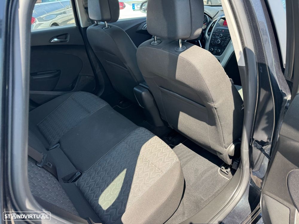 Opel Astra 1.3 CDTi Executive - 27