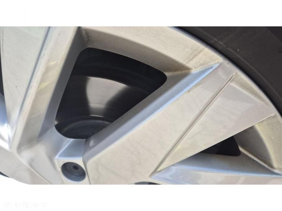 Volkswagen Tiguan - 30