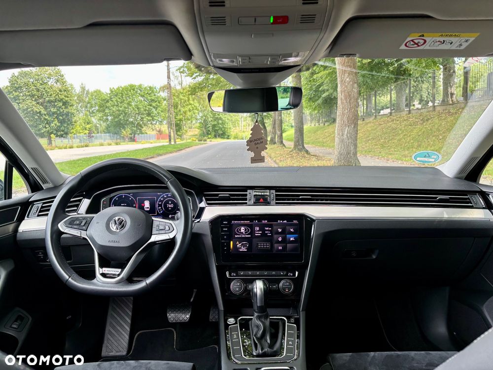 Volkswagen Passat 2.0 TDI 4Mot Elegance DSG - 25