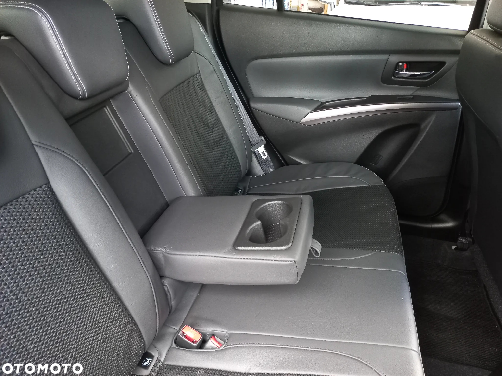 Suzuki SX4 S-Cross 1.5 DualJet Hybrid Elegance SP AGS - 24