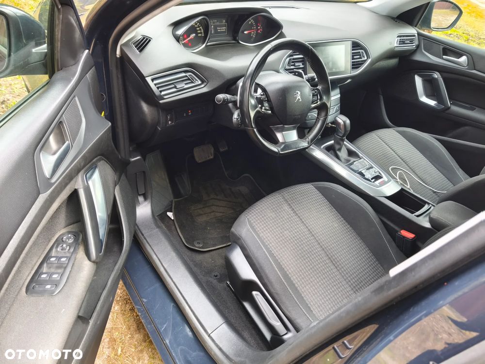 Peugeot 308 BlueHDi 130 EAT6 Stop & Start Allure - 10