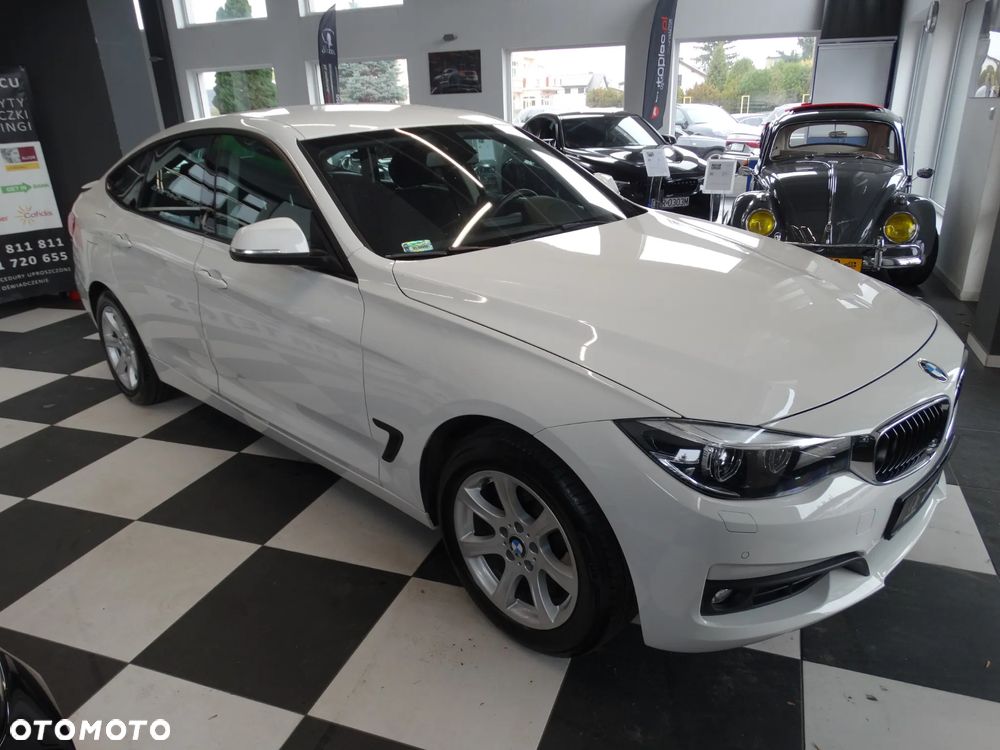 BMW Seria 3 318d Luxury Line - 15