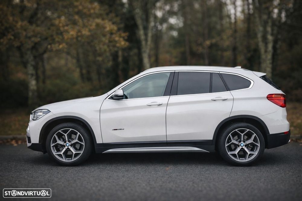 BMW X1 xDrive25d Aut. Sport Line - 4
