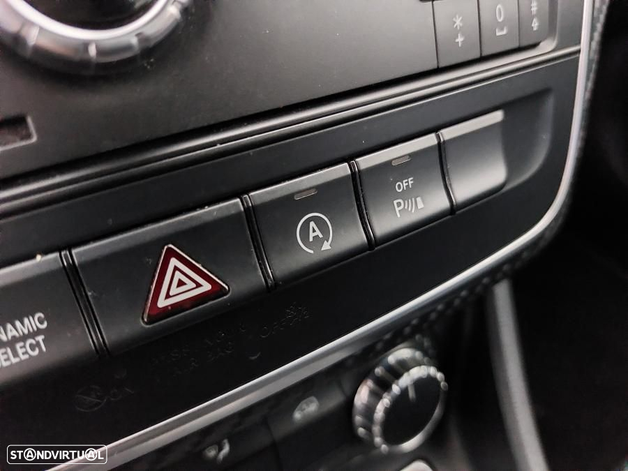 Mercedes-Benz GLA 180 Urban - 29