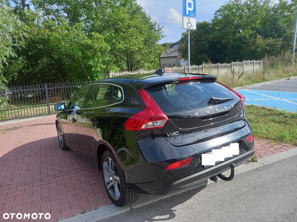 Volvo V40 D2 - 10