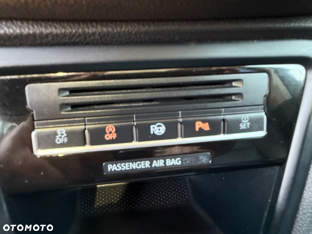 Volkswagen Sharan 2.0 TDI BlueMotion Technology Highline - 28