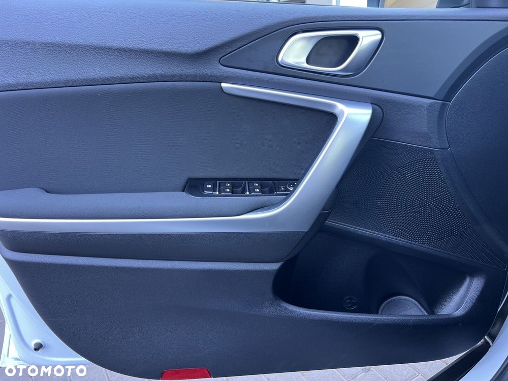Kia XCeed 1.5 T-GDI M - 10