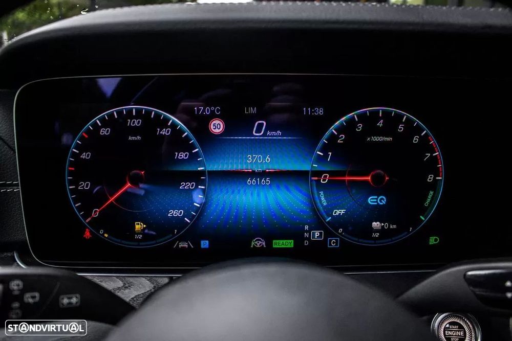 Mercedes-Benz E 300 e AMG Line - 19