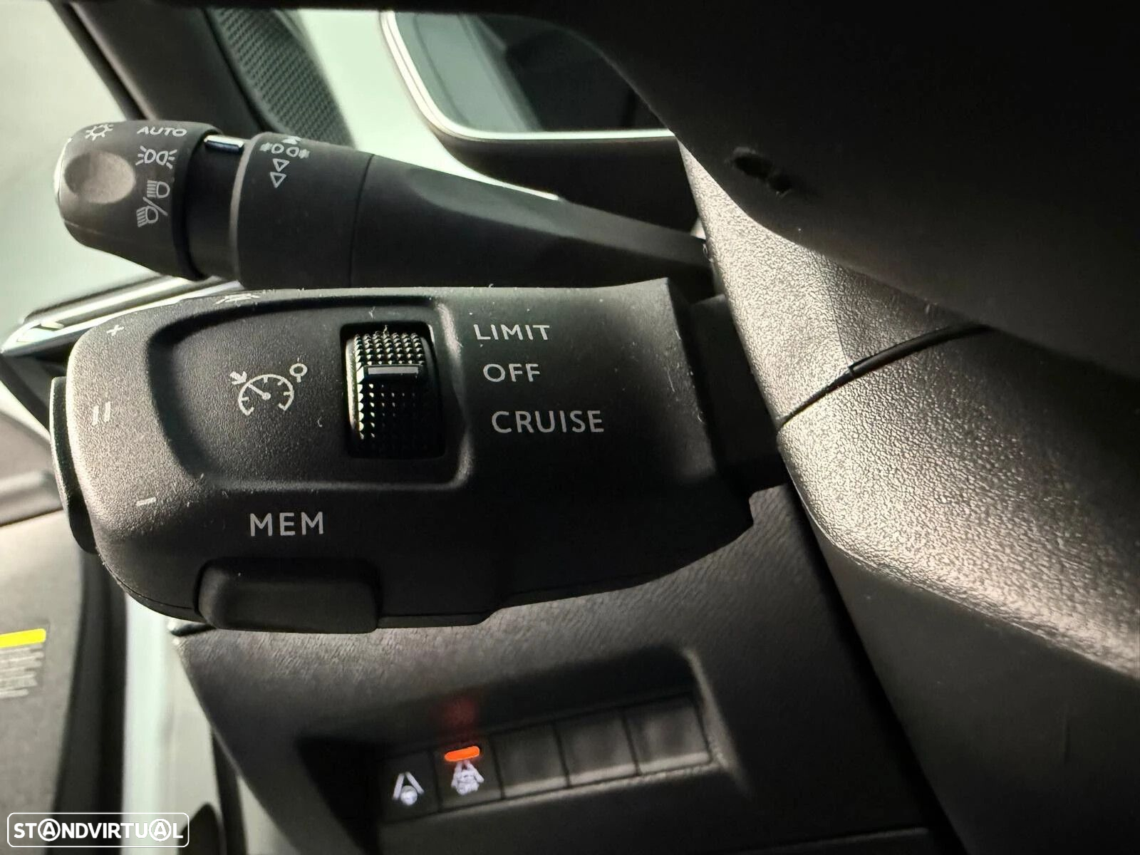 Peugeot e-2008 50 kWh GT Line - 13