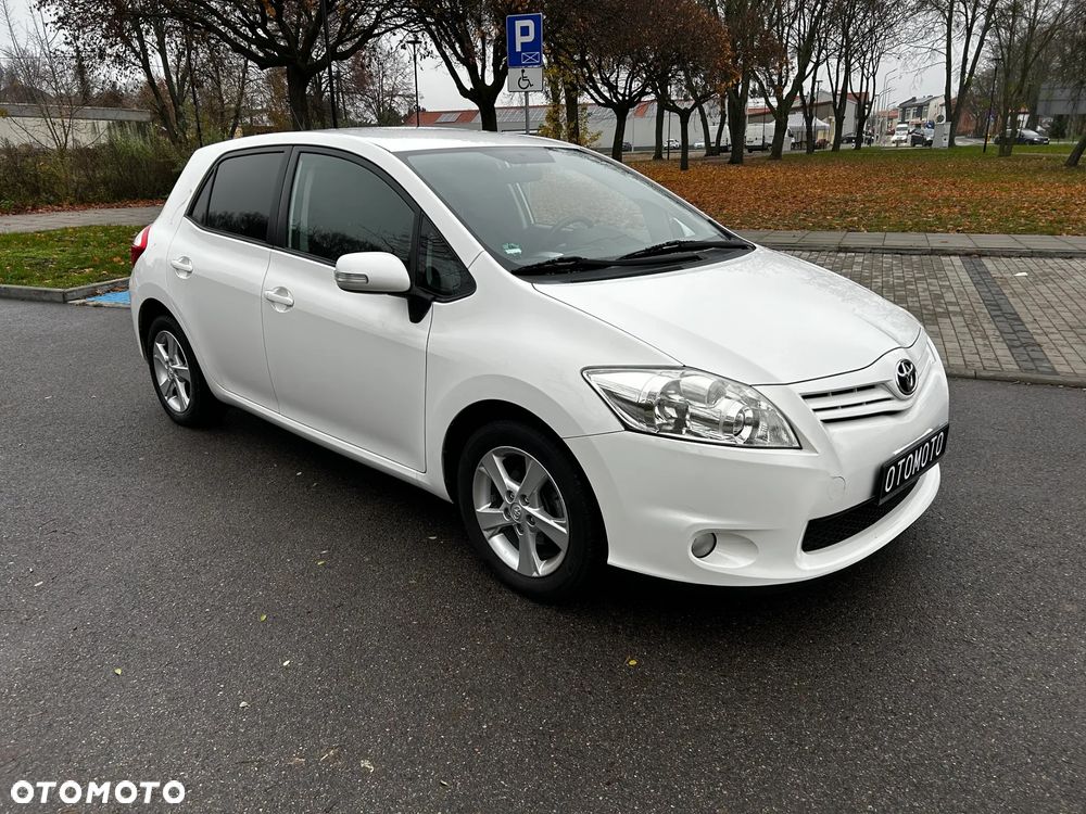Toyota Auris 1.6 Premium - 3