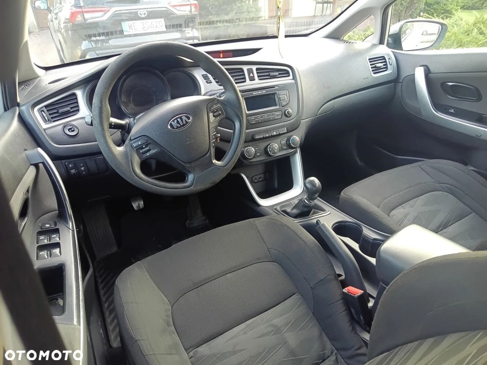 Kia Ceed 1.6 CRDi M - 27