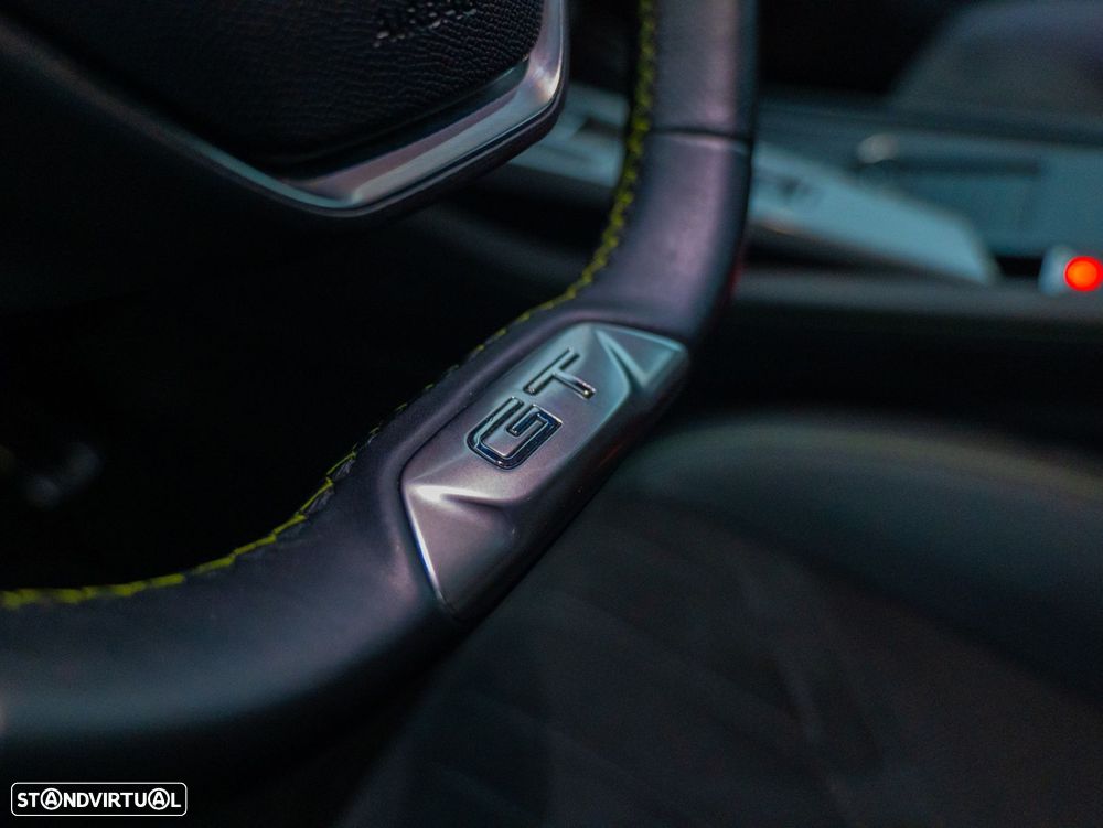 Peugeot 408 1.2 PureTech GT EAT8 - 17