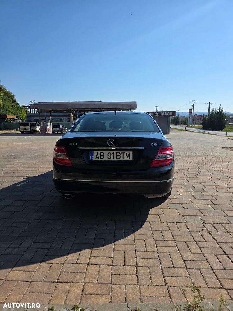 Mercedes-Benz C 200 CGI Automatik BlueEFFICIENCY Elegance - 24